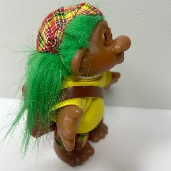 Vintage DAM Mini Plaid Outfit Mini Troll Doll Golfer with Green Hair - Picture 3 of 8